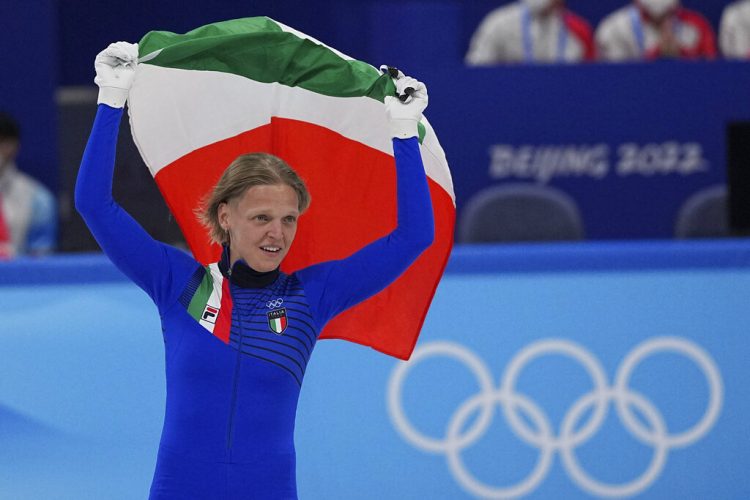 Fontana wins 10th short track medal, China wins men's race